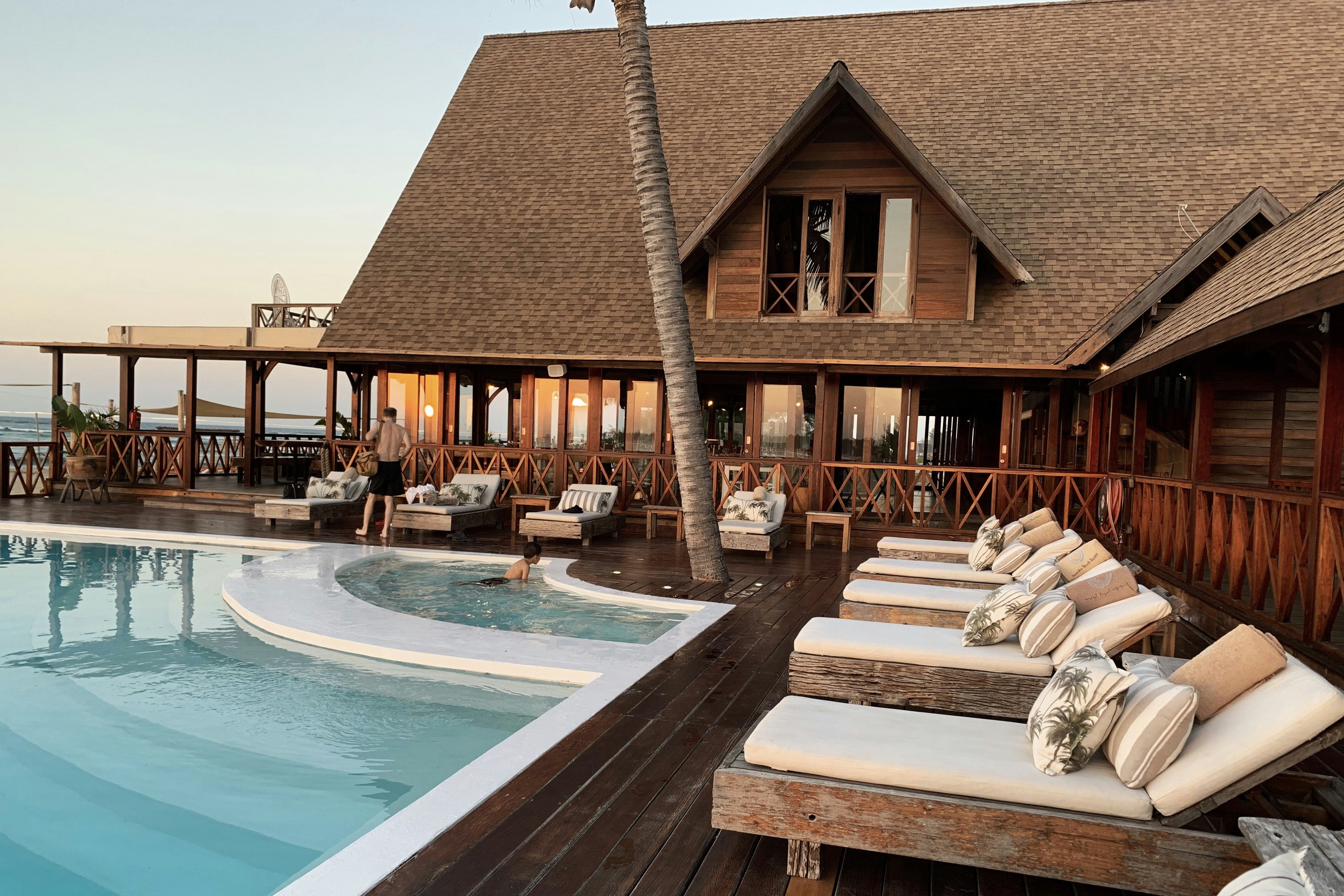 Al Maryah Luxury Hotel